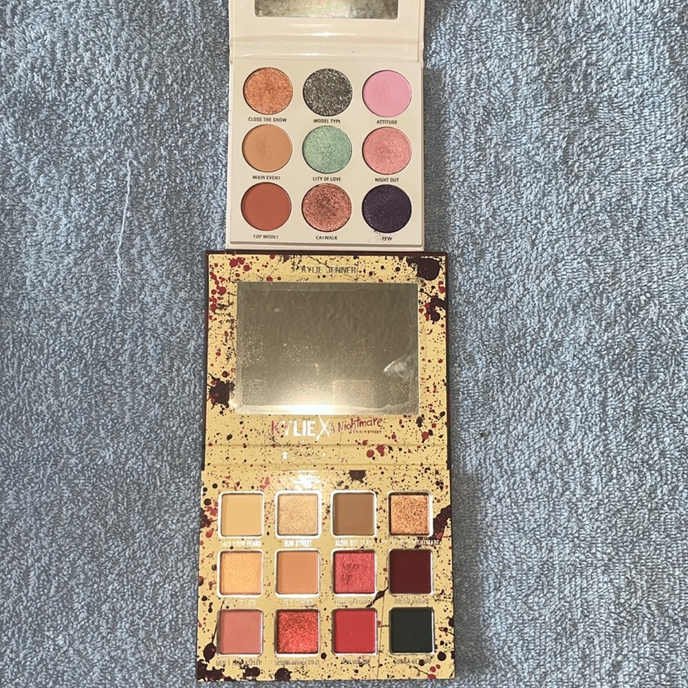 Kylie makeup bundle - Picture 2 of 4